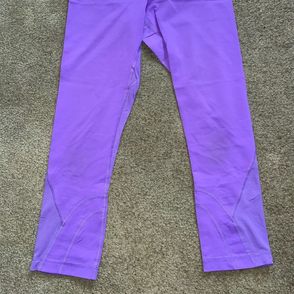 Floral with purple Lululemon leggings - Picture 4 of 5